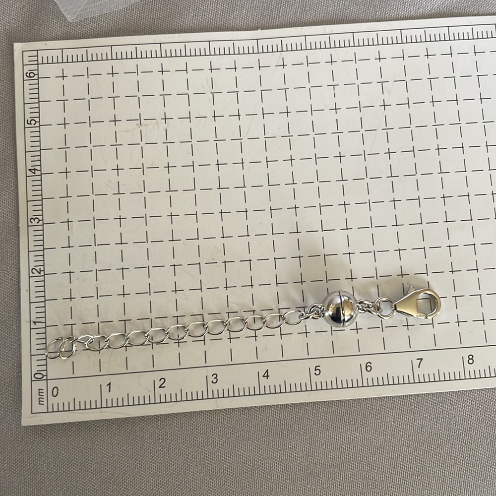 JTV Magnetic Necklace Closure - Picture 5 of 7